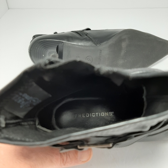Whichy Pointed Heeled Black Ankle Boots size 8 - Picture 7 of 7